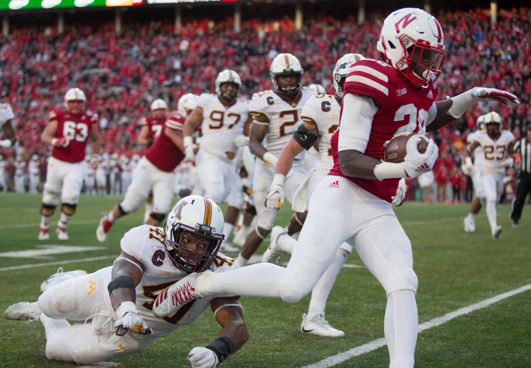Nebraska vs. Minnesota Photo No. 16